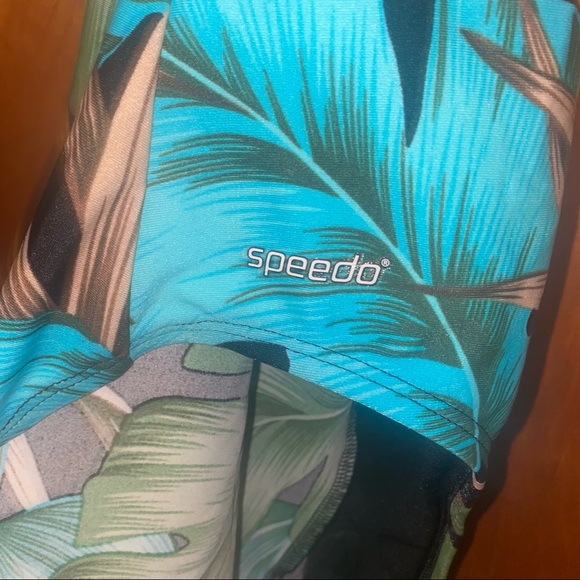 New Speedo one piece halter palm Hawaiian leaf print  swimsuit plus size 16 - Picture 4 of 5